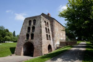 moira furnace Ashby-de-la-Zouch 3 sm.jpg